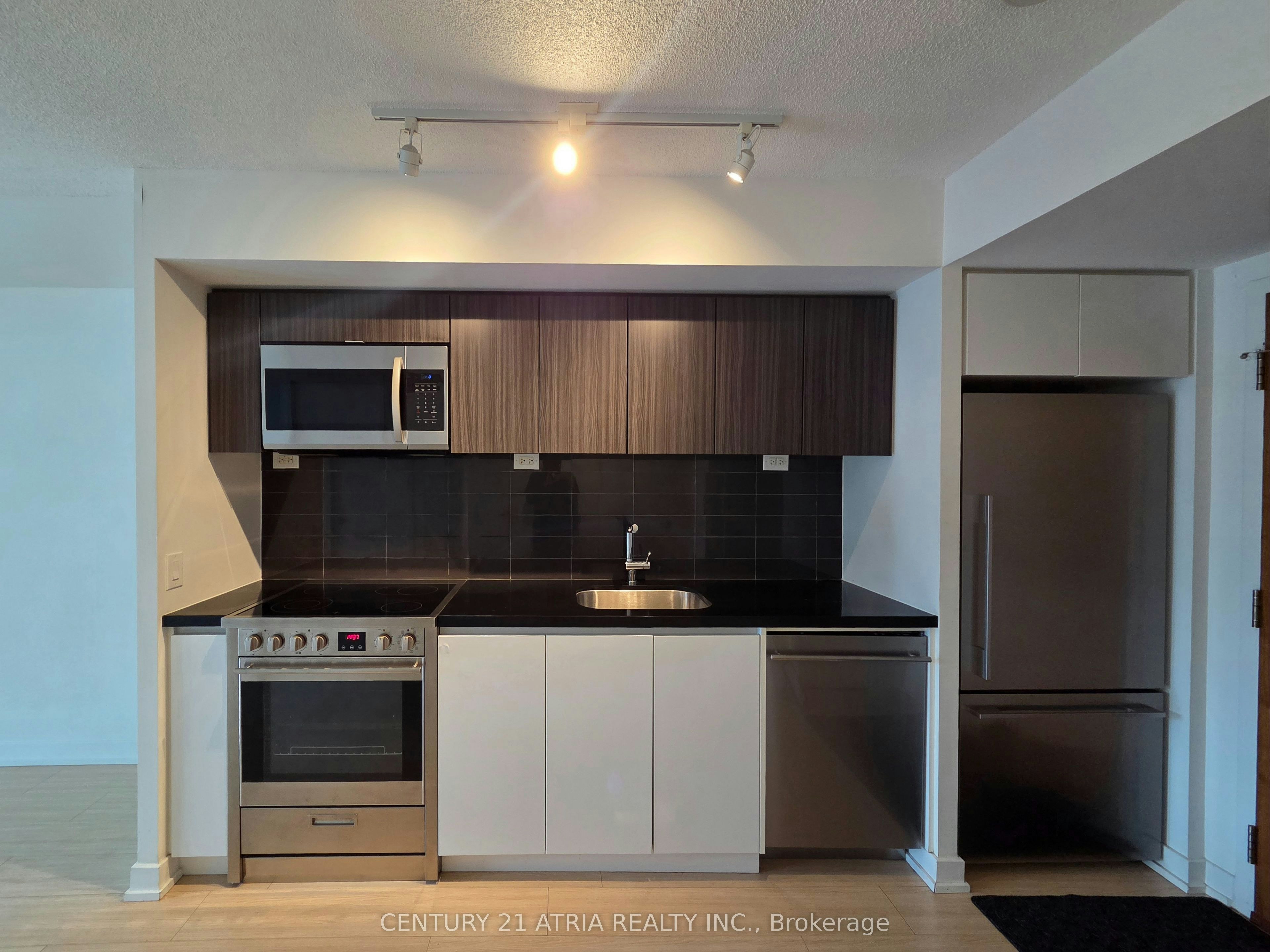 2912-75 Queens Wharf Road, Toronto, ON, M5V 0J8 - 5