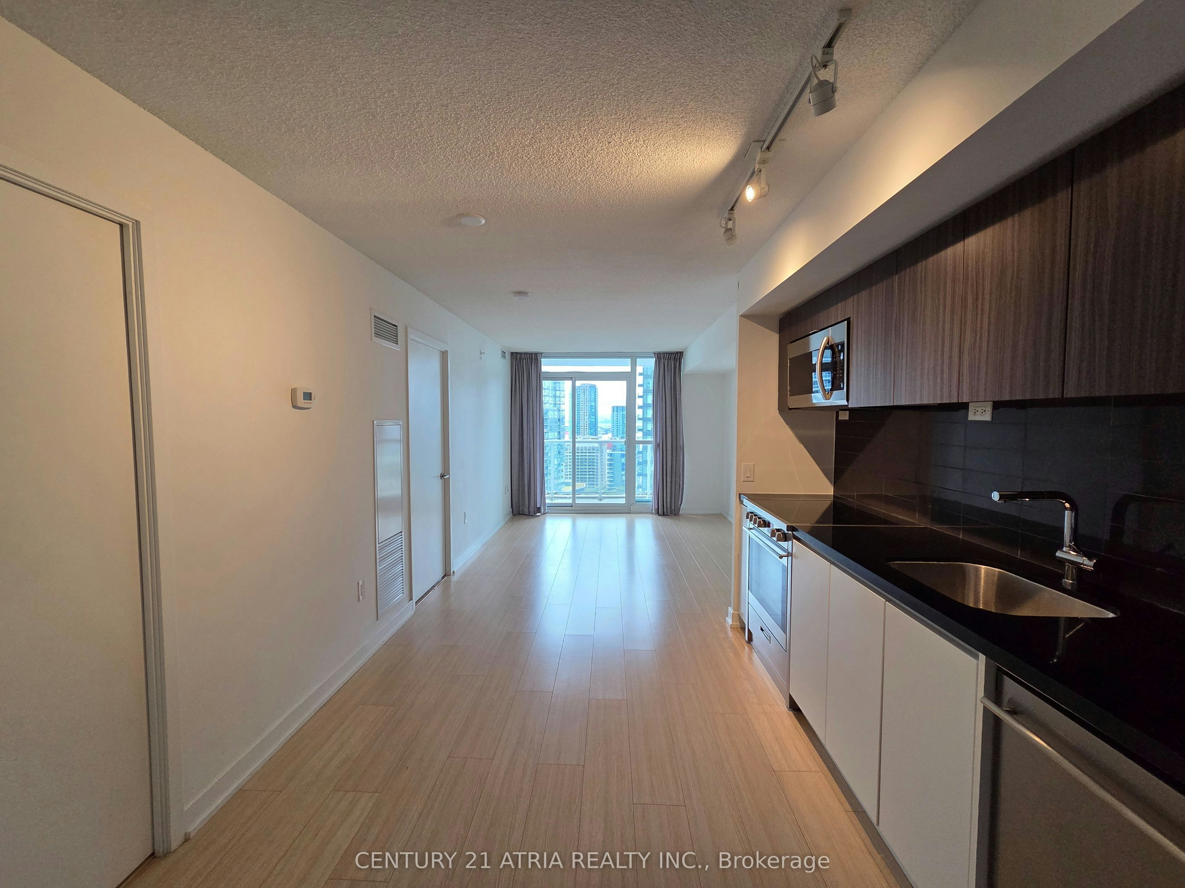 2912-75 Queens Wharf Road, Toronto, ON, M5V 0J8 - 4