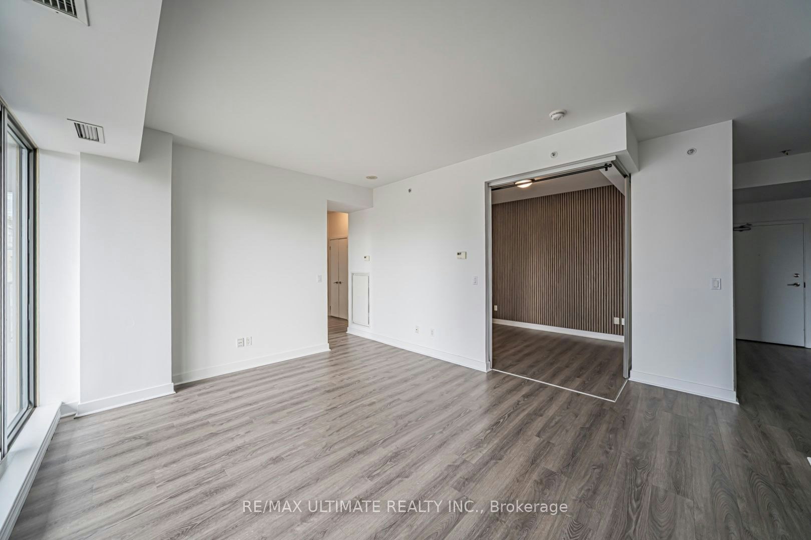 906-32 Camden Street, Toronto, ON, M5V 1V1 - 14
