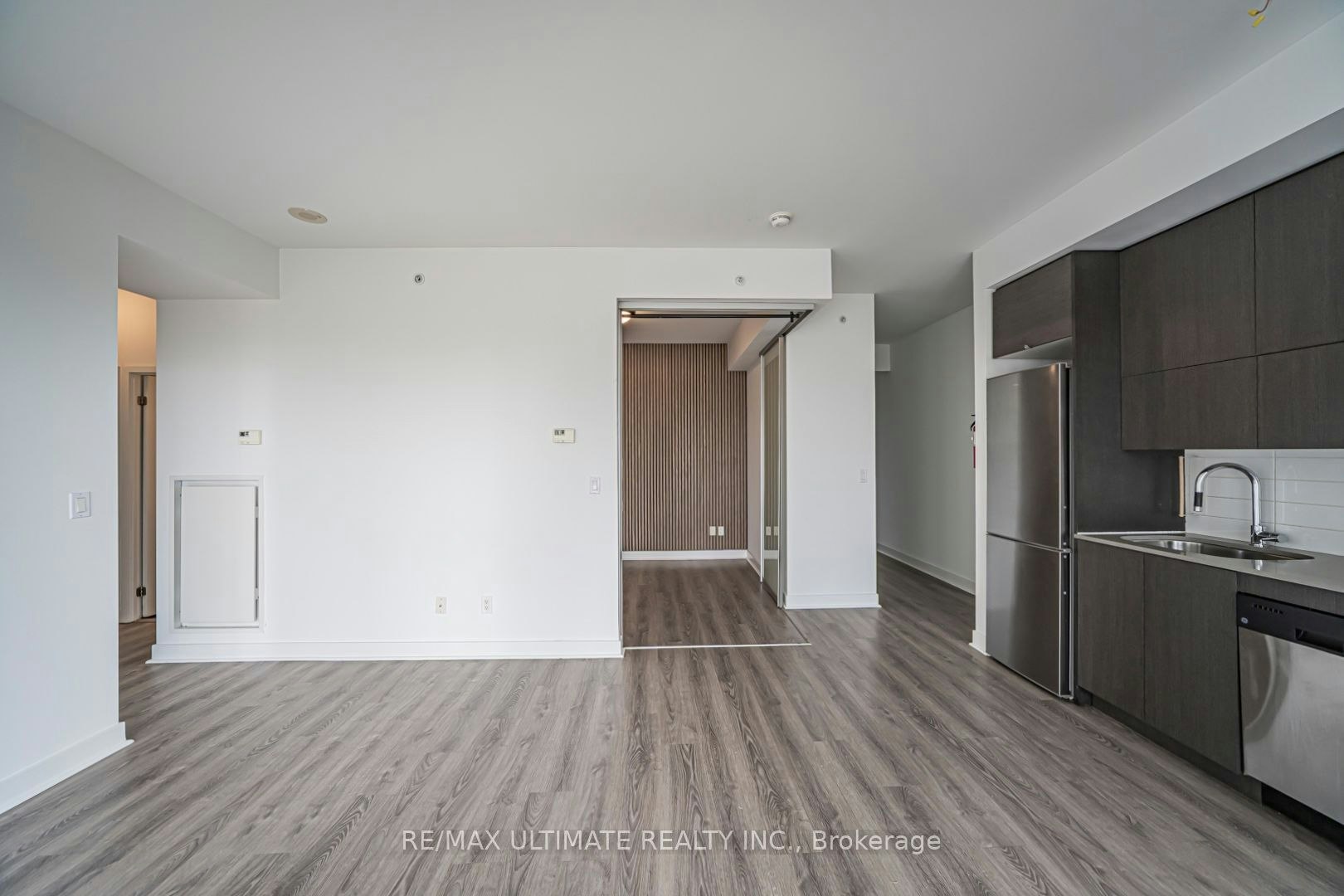 906-32 Camden Street, Toronto, ON, M5V 1V1 - 6