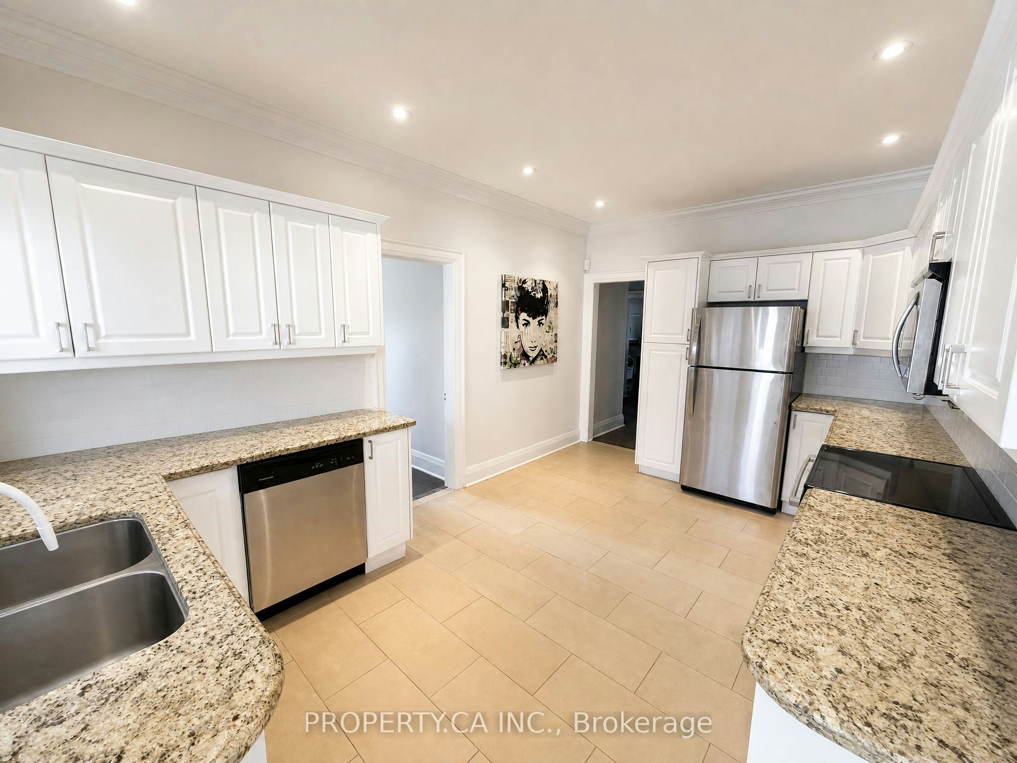Upper-460 Oriole Parkway, Toronto, ON, M5P 2H8 - 4