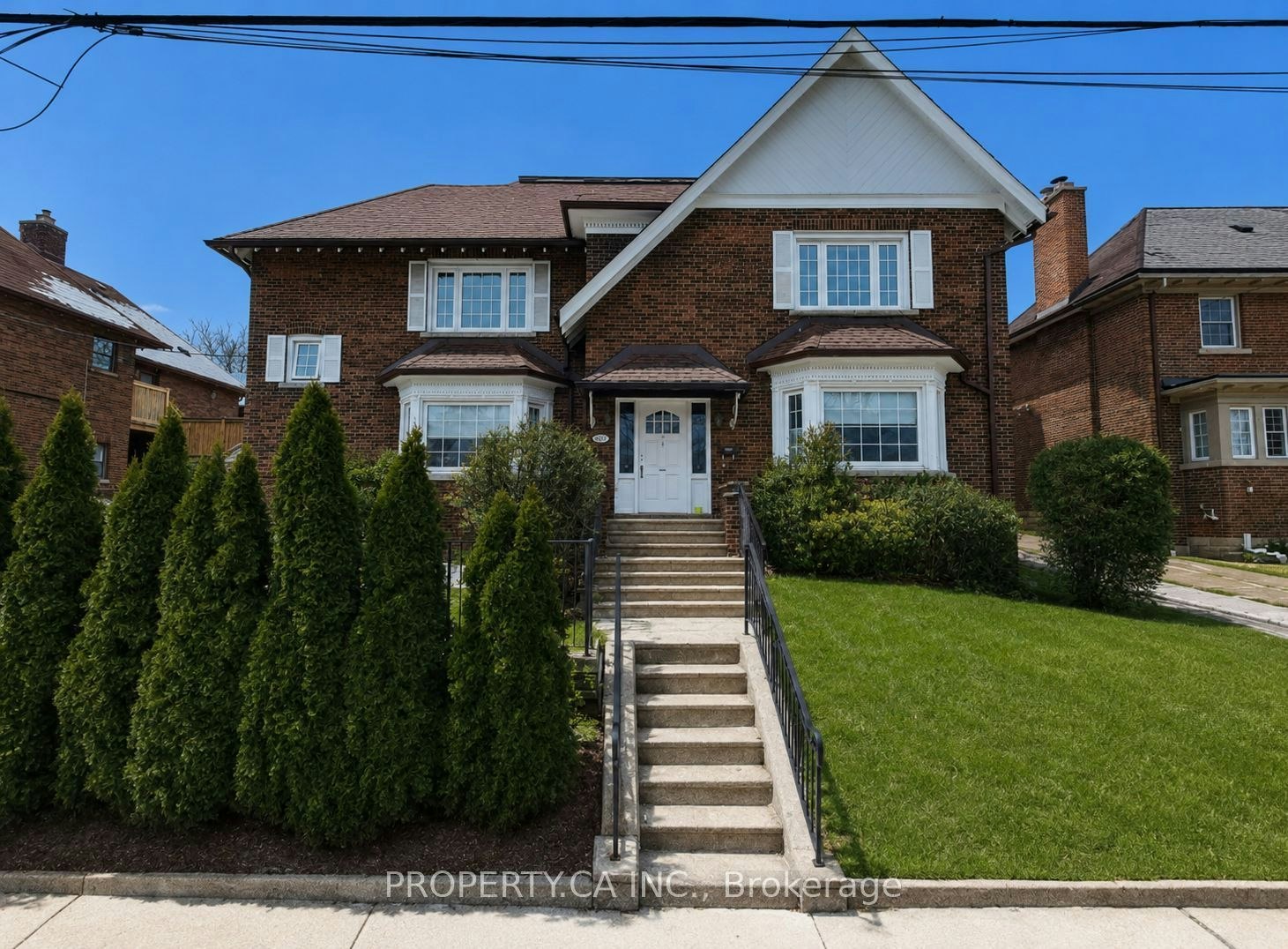 Upper-460 Oriole Parkway, Toronto, ON, M5P 2H8