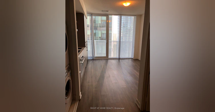3911-100 Harbour Street, Toronto, ON, M5J 2T5 - 6