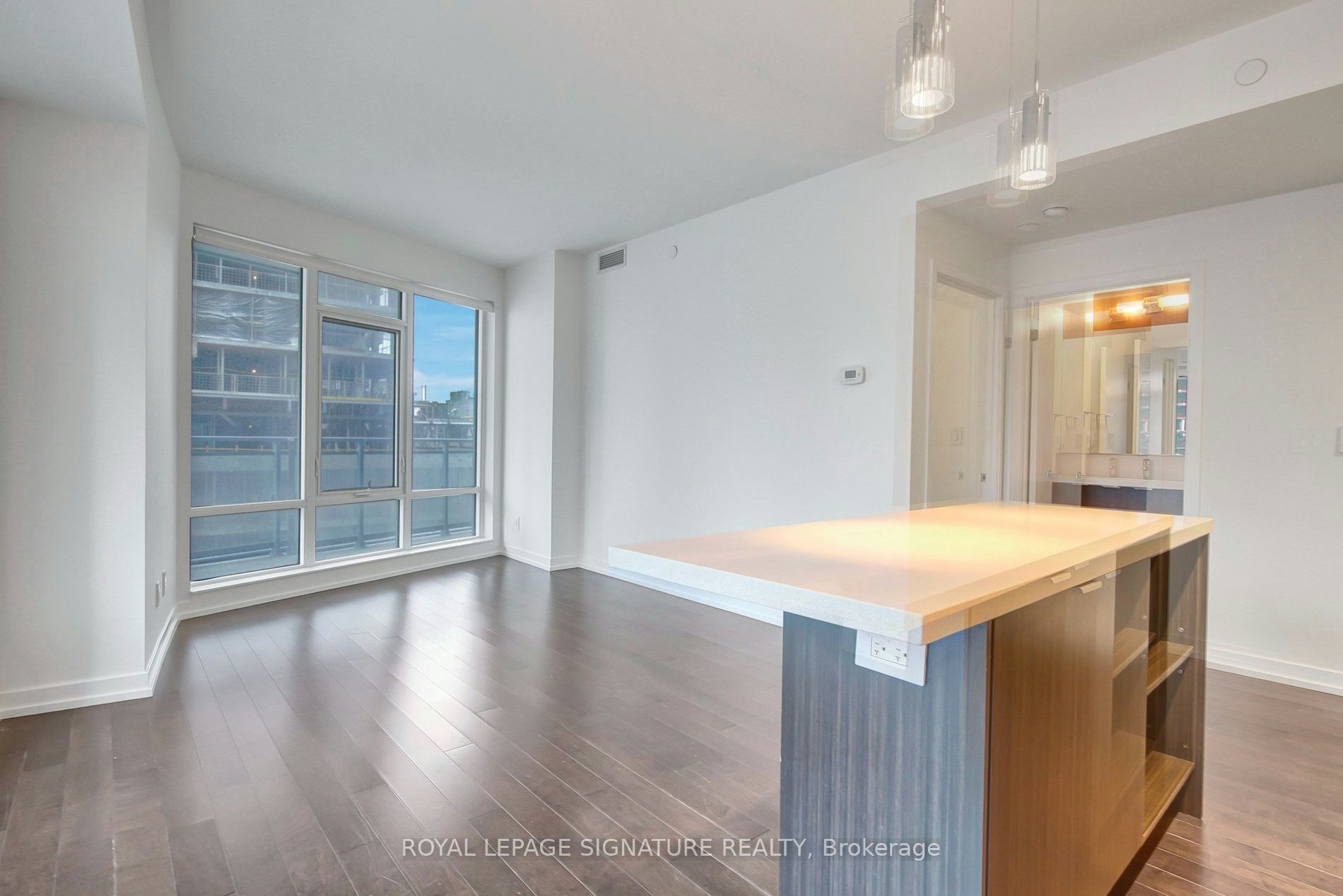 1111-21 Widmer Street, Toronto, ON, M5V 0B8 - 16