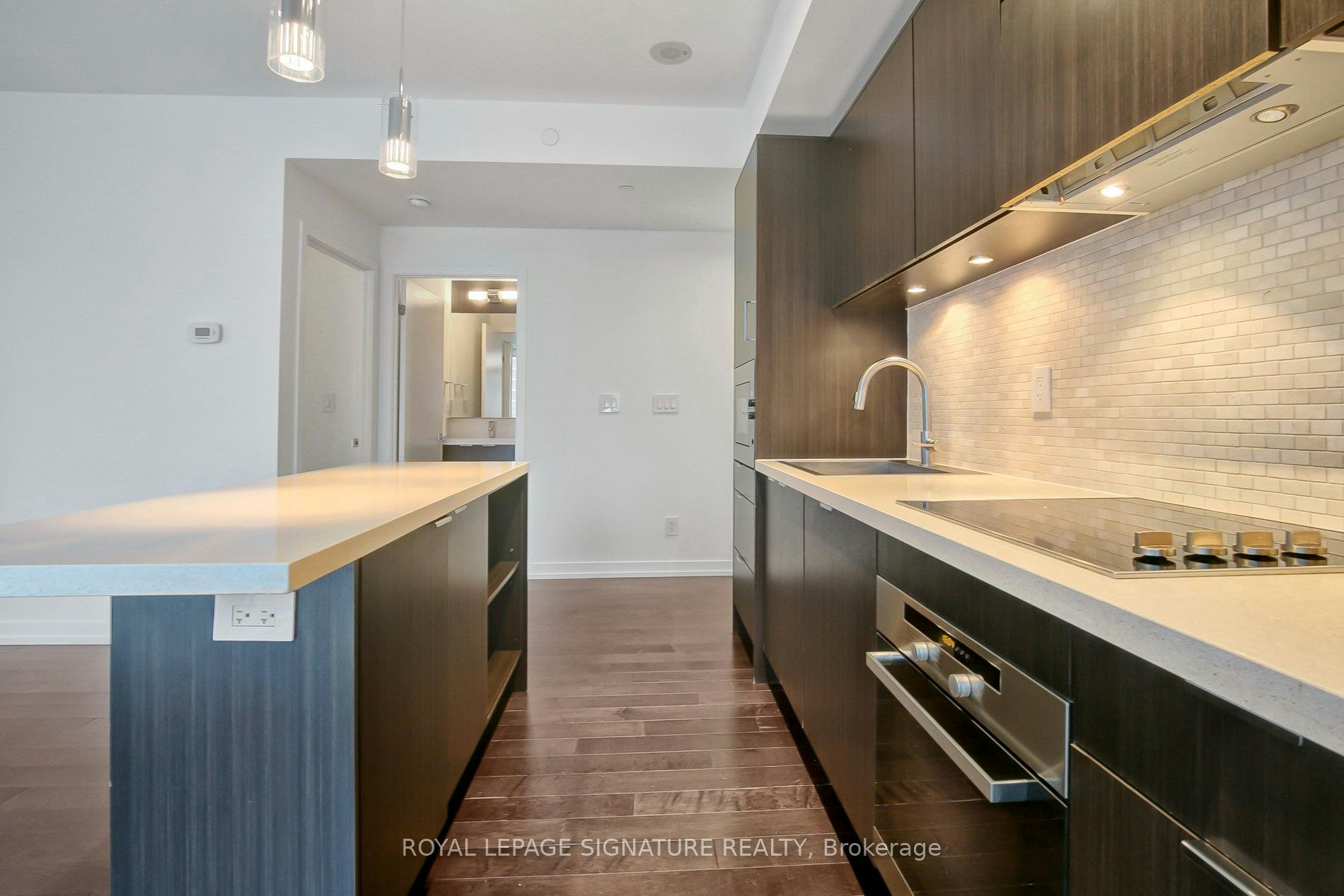 1111-21 Widmer Street, Toronto, ON, M5V 0B8 - 14