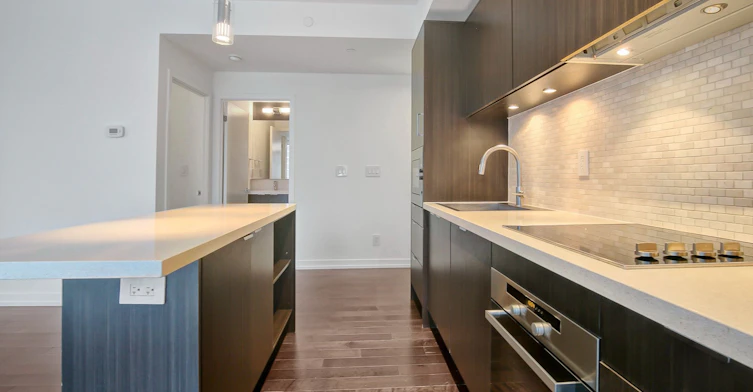 1111-21 Widmer Street, Toronto, ON, M5V 0B8 - 14
