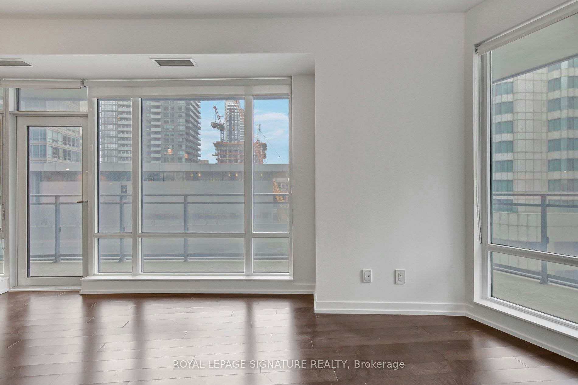1111-21 Widmer Street, Toronto, ON, M5V 0B8 - 8