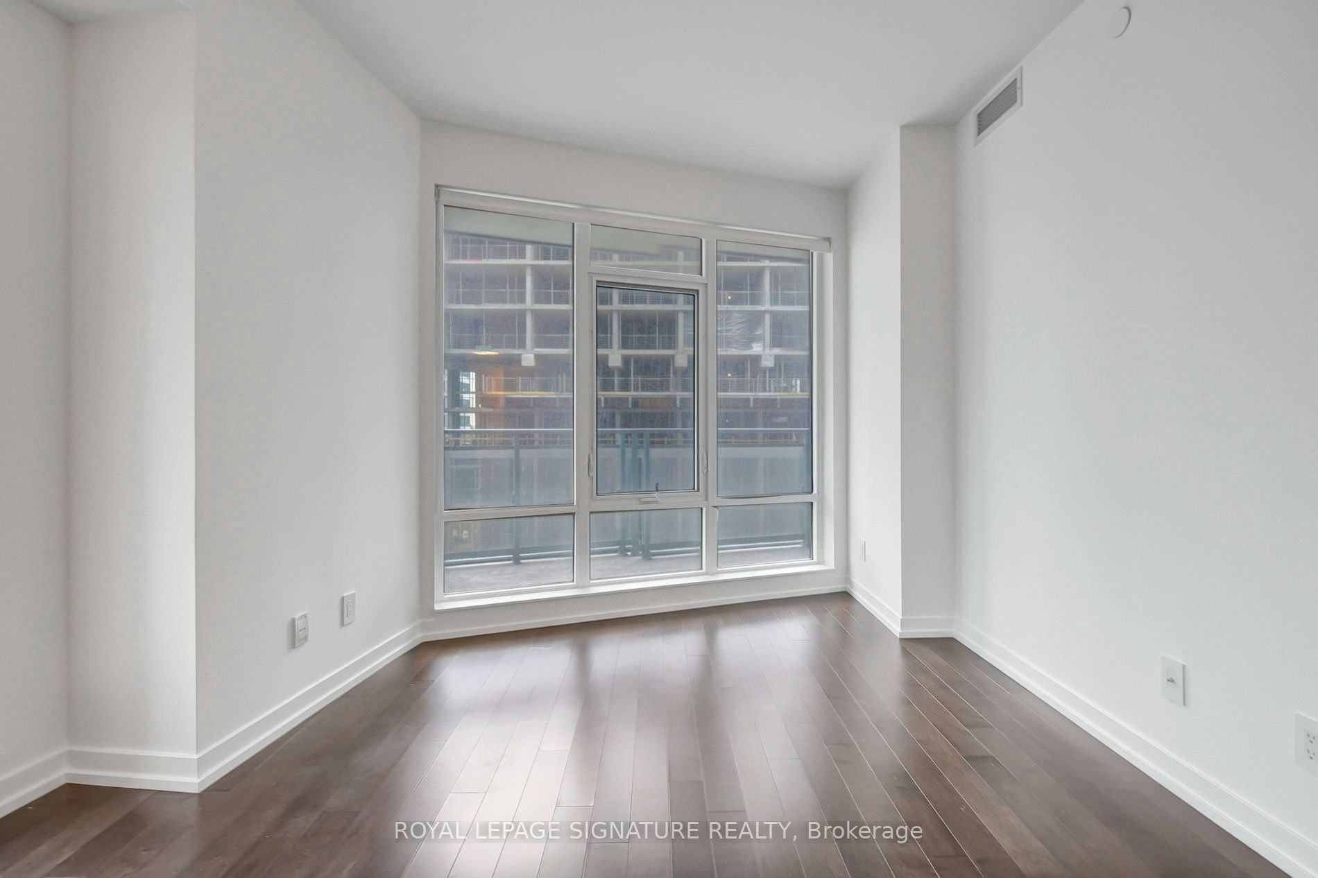 1111-21 Widmer Street, Toronto, ON, M5V 0B8 - 4