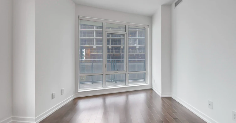 1111-21 Widmer Street, Toronto, ON, M5V 0B8 - 4