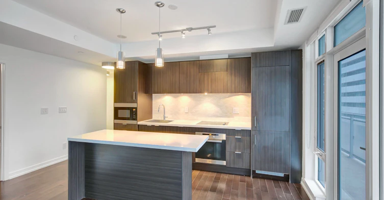 1111-21 Widmer Street, Toronto, ON, M5V 0B8 - 10