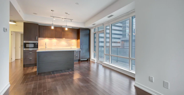 1111-21 Widmer Street, Toronto, ON, M5V 0B8 - 5