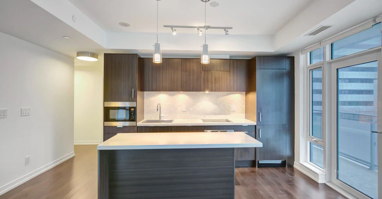 1111-21 Widmer Street, Toronto, ON, M5V 0B8 - 11