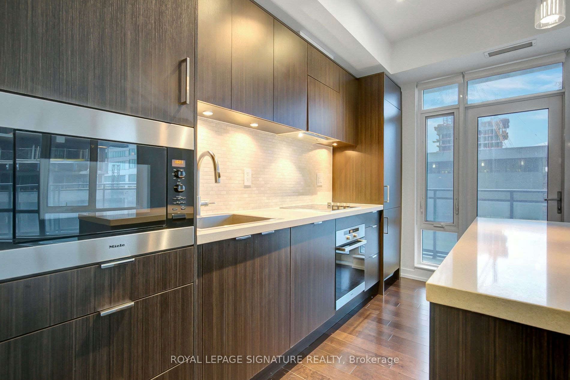 1111-21 Widmer Street, Toronto, ON, M5V 0B8 - 17