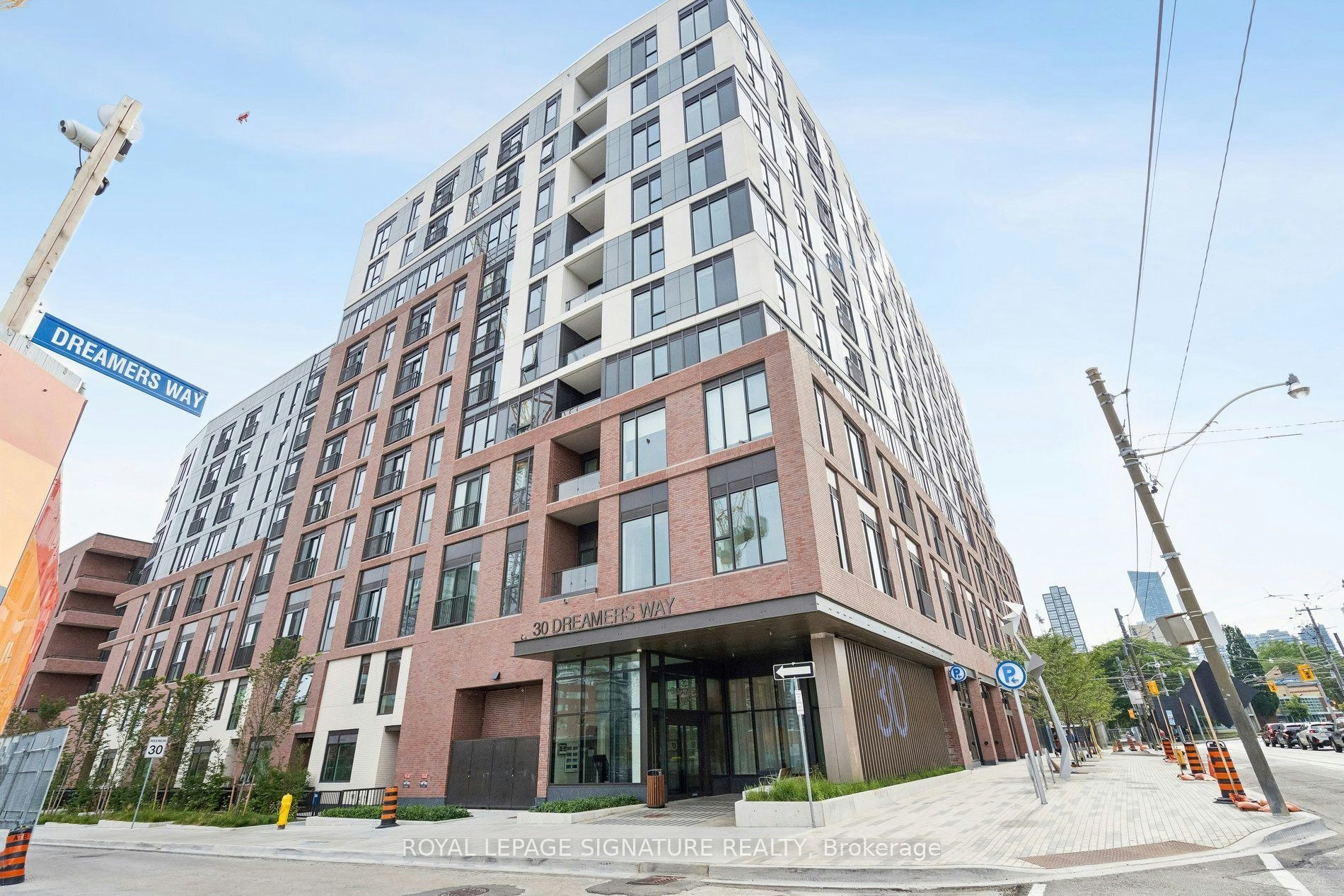 822-30 Dreamers Way, Toronto, ON, M5A 0Y7