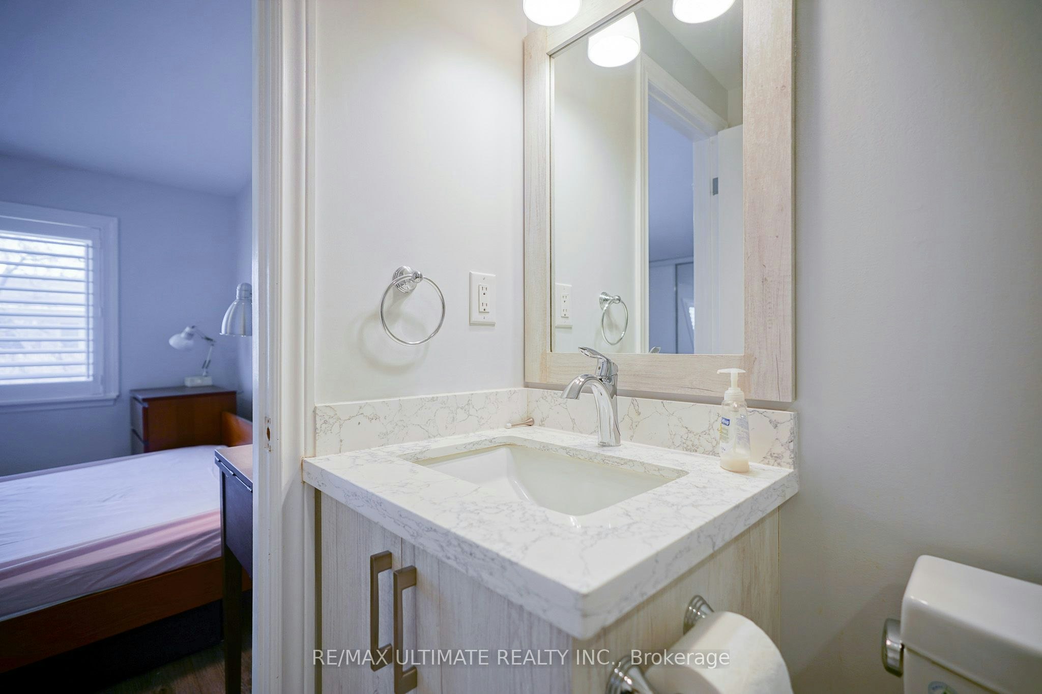 81 Flaming Rose Way, Toronto, ON, M2N 5W8 - 32