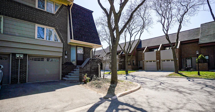 81 Flaming Rose Way, Toronto, ON, M2N 5W8 - 45