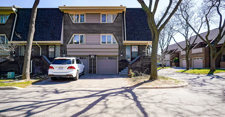 81 Flaming Rose Way, Toronto, ON, M2N 5W8 - 48