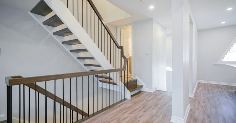 81 Flaming Rose Way, Toronto, ON, M2N 5W8 - 4