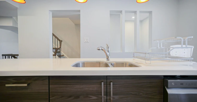81 Flaming Rose Way, Toronto, ON, M2N 5W8 - 7