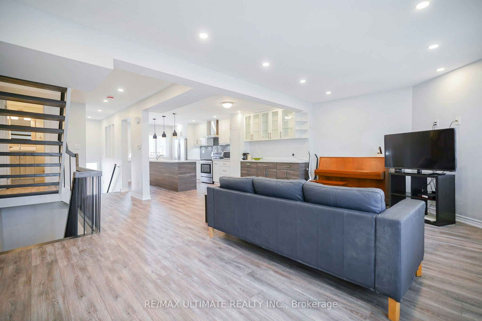 81 Flaming Rose Way, Toronto, ON, M2N 5W8 - 16