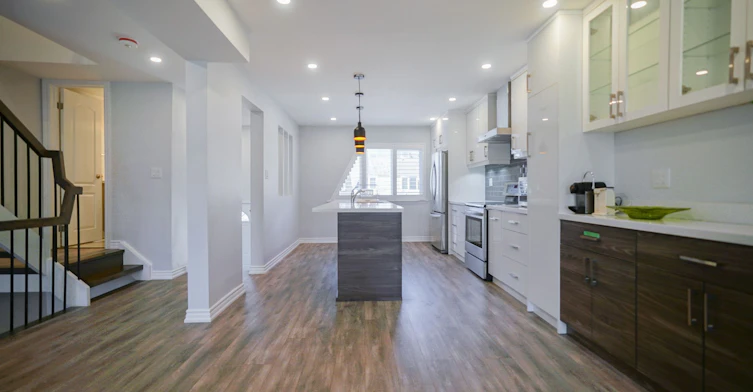 81 Flaming Rose Way, Toronto, ON, M2N 5W8 - 5