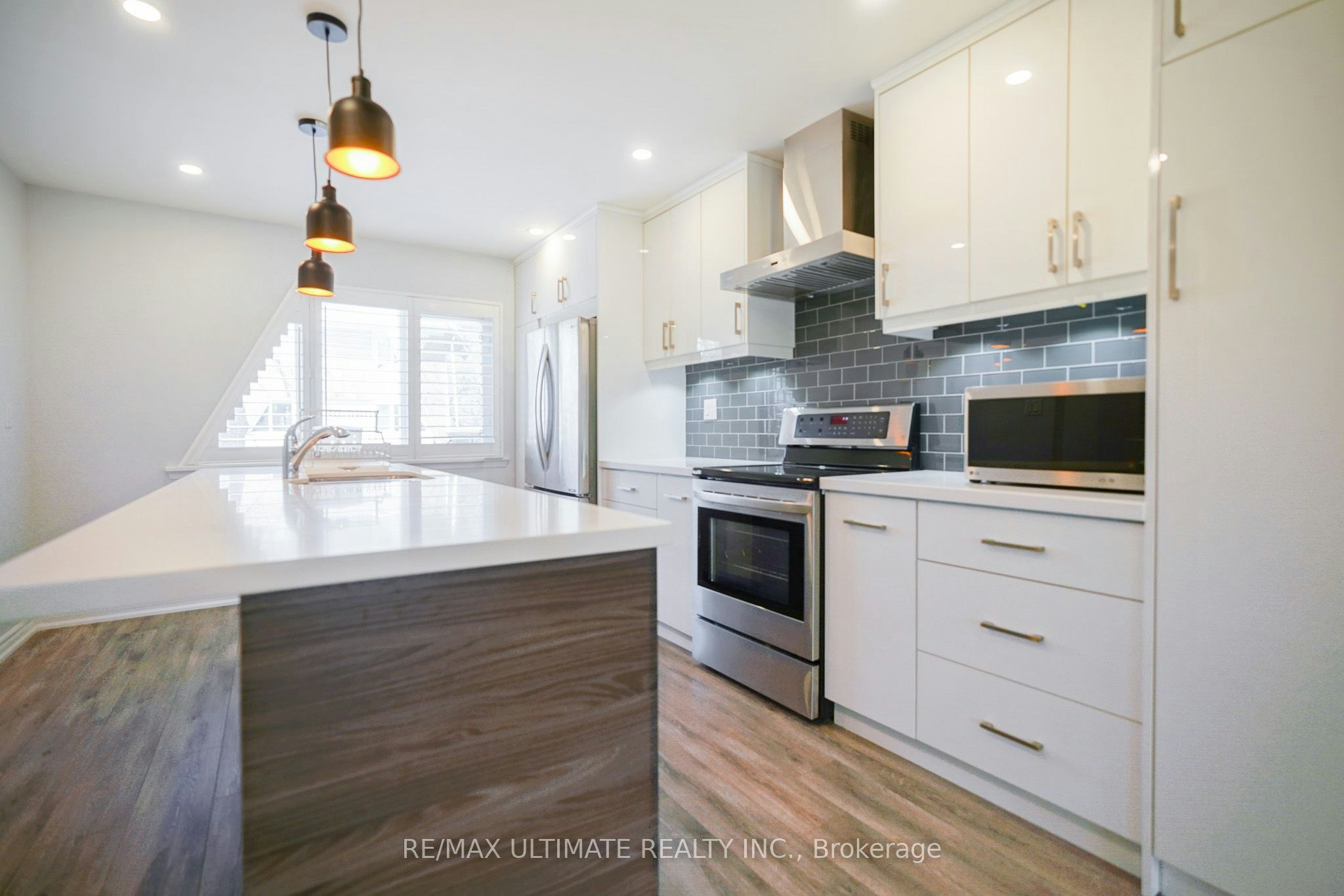 81 Flaming Rose Way, Toronto, ON, M2N 5W8 - 6