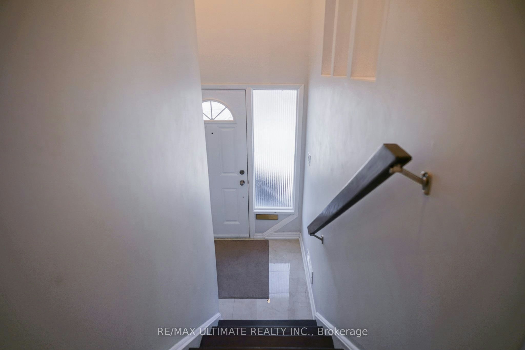 81 Flaming Rose Way, Toronto, ON, M2N 5W8 - 3
