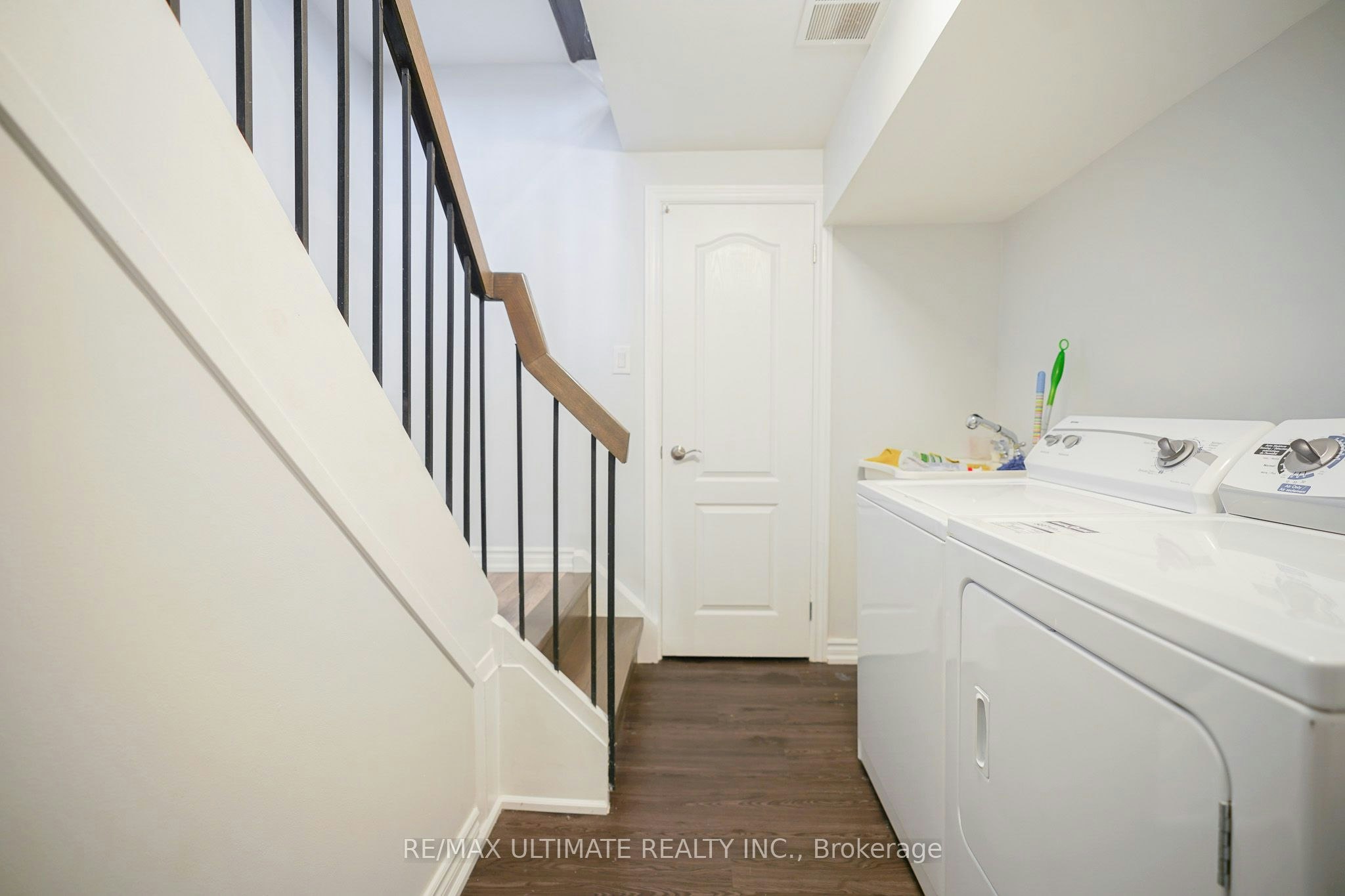 81 Flaming Rose Way, Toronto, ON, M2N 5W8 - 38