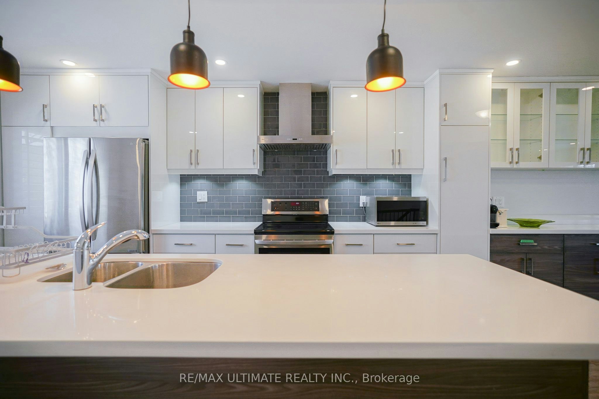 81 Flaming Rose Way, Toronto, ON, M2N 5W8 - 9