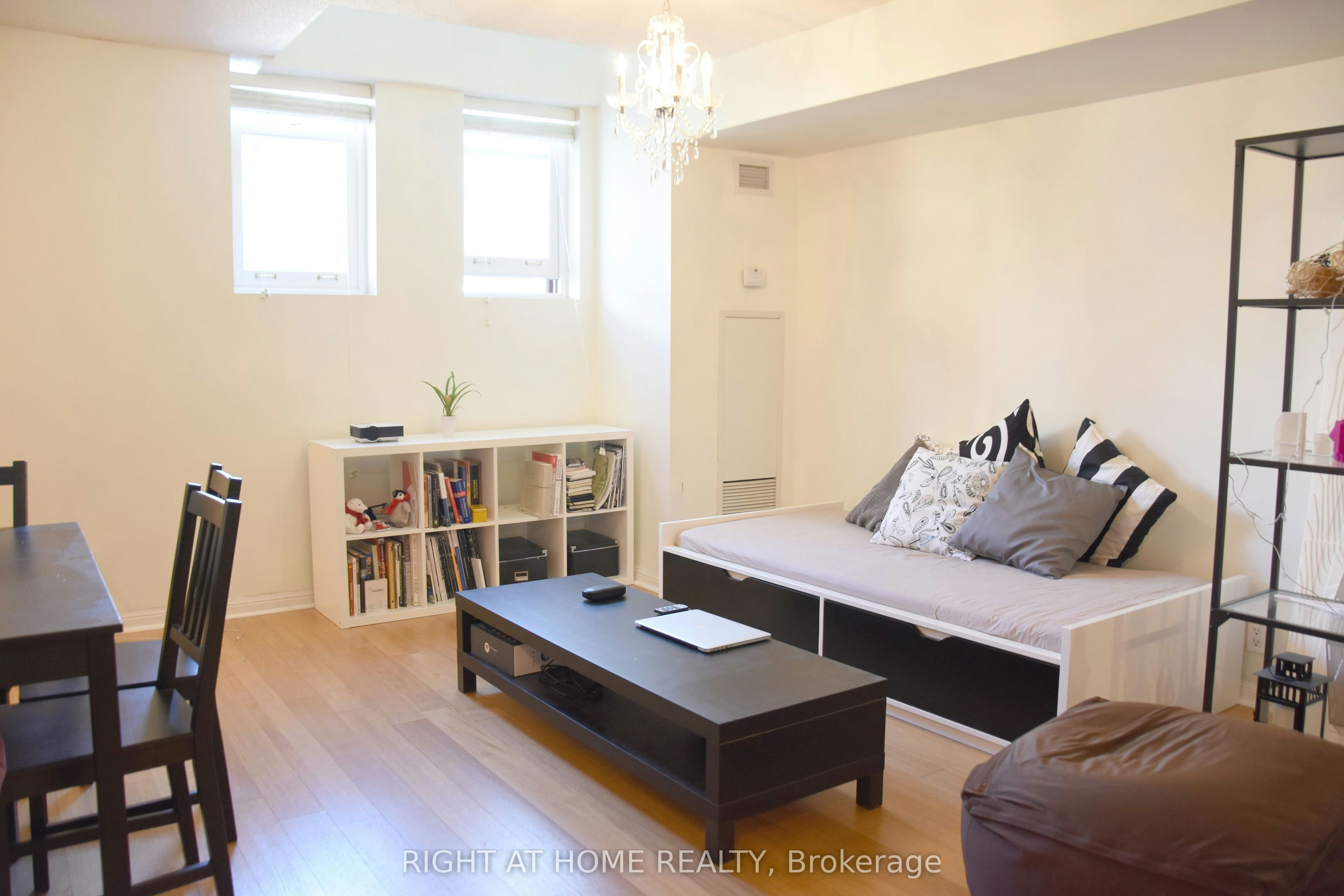 514-11 St Joseph Street, Toronto, ON, M4Y 3G4 - 4