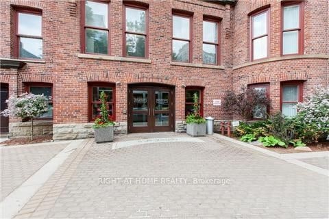 514-11 St Joseph Street, Toronto, ON, M4Y 3G4