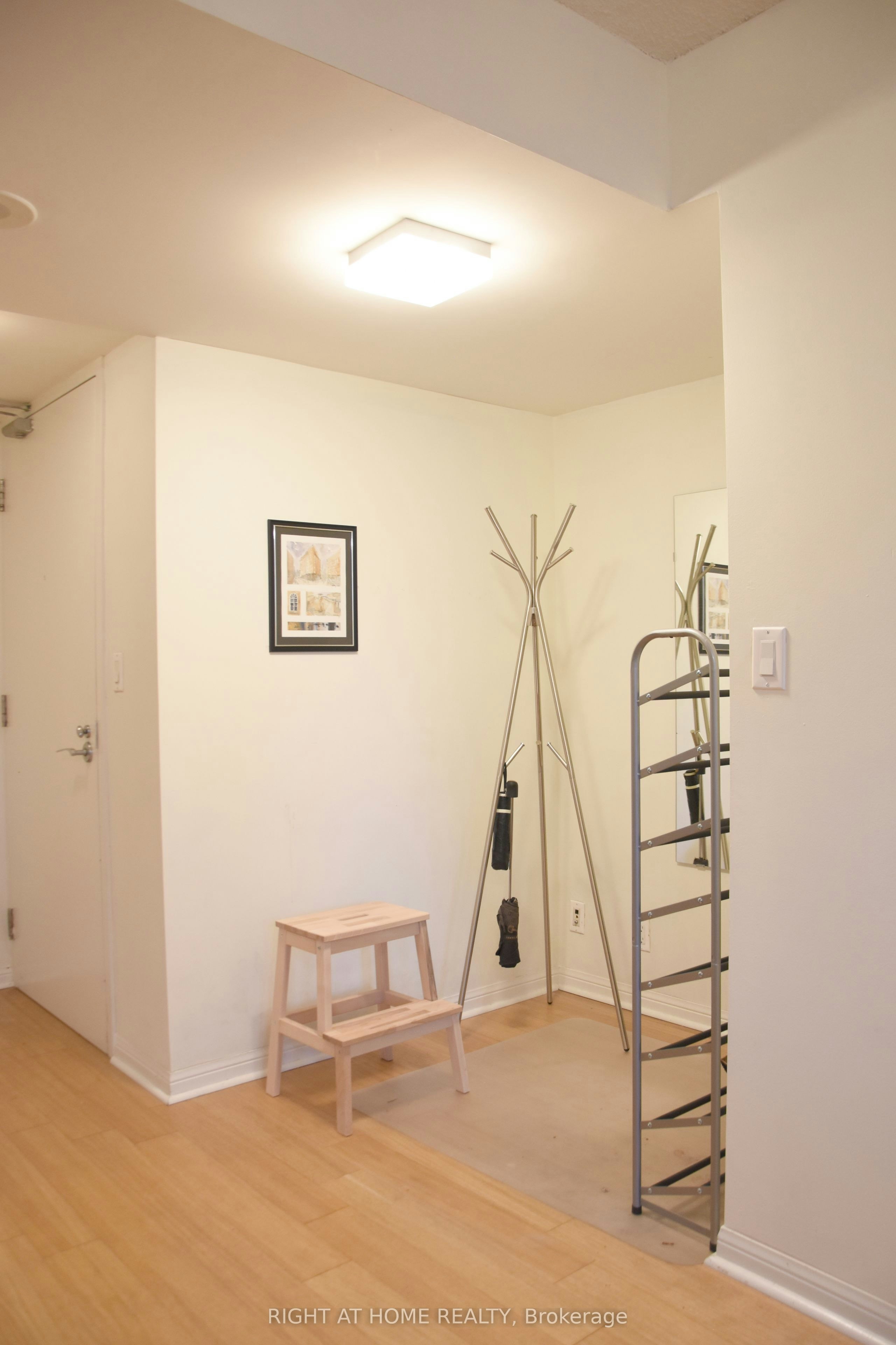514-11 St Joseph Street, Toronto, ON, M4Y 3G4 - 3