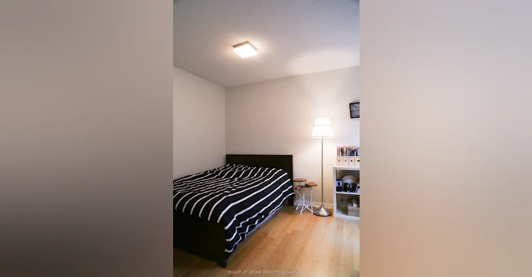 514-11 St Joseph Street, Toronto, ON, M4Y 3G4 - 9