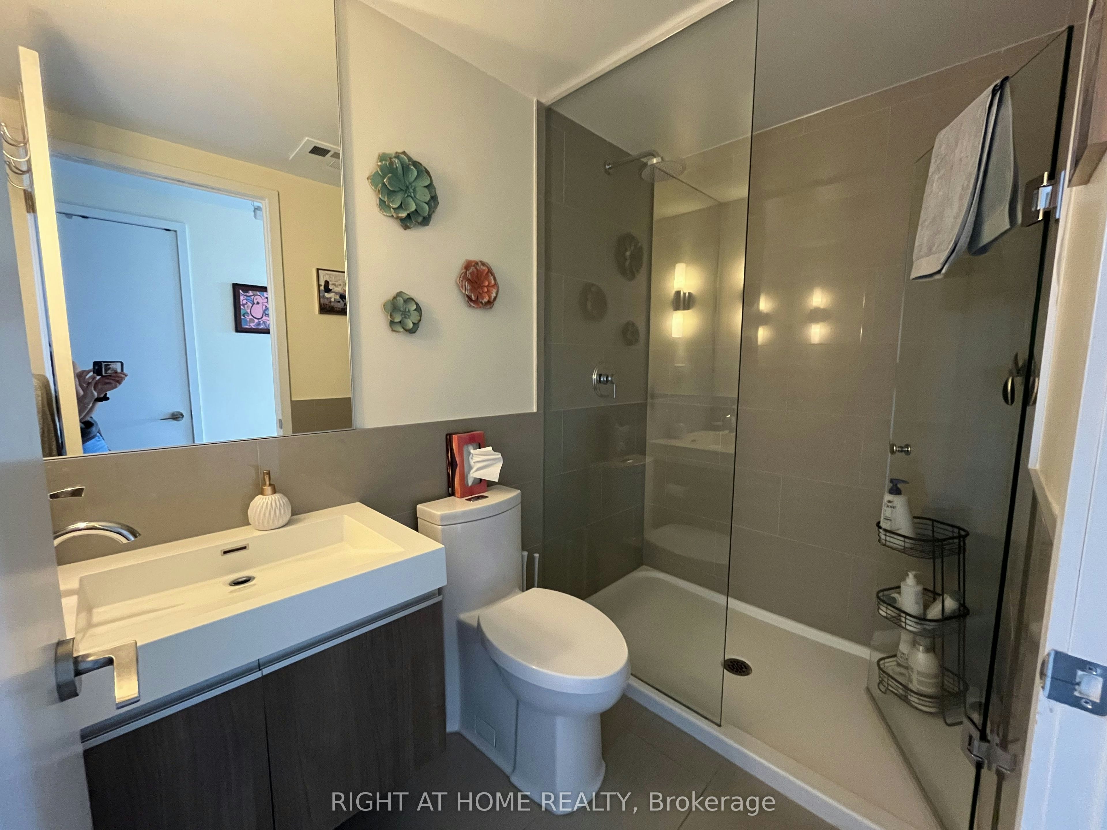 1708-70 Distillery Lane, Toronto, ON, M5A 0E3 - 14