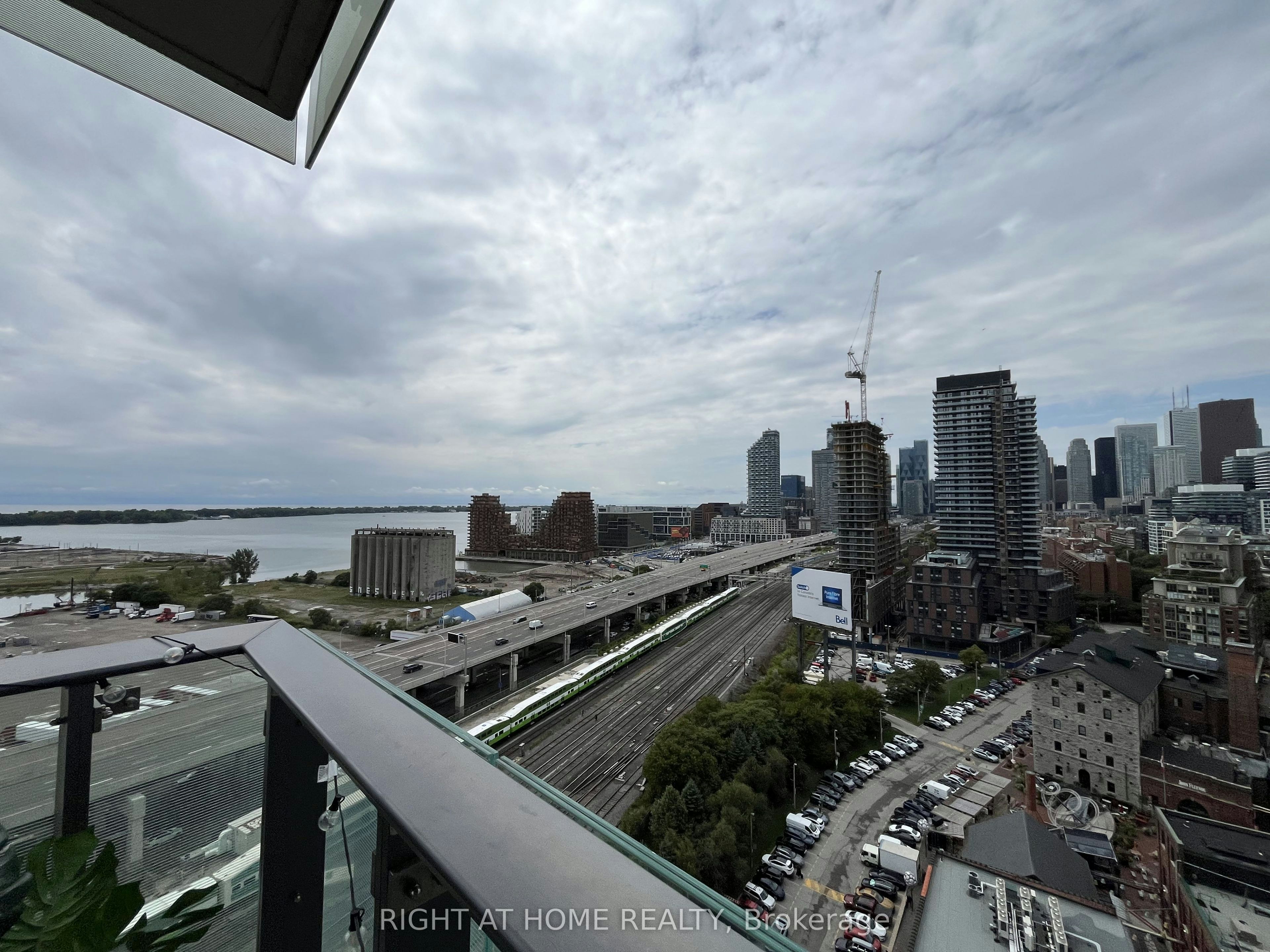 1708-70 Distillery Lane, Toronto, ON, M5A 0E3 - 17