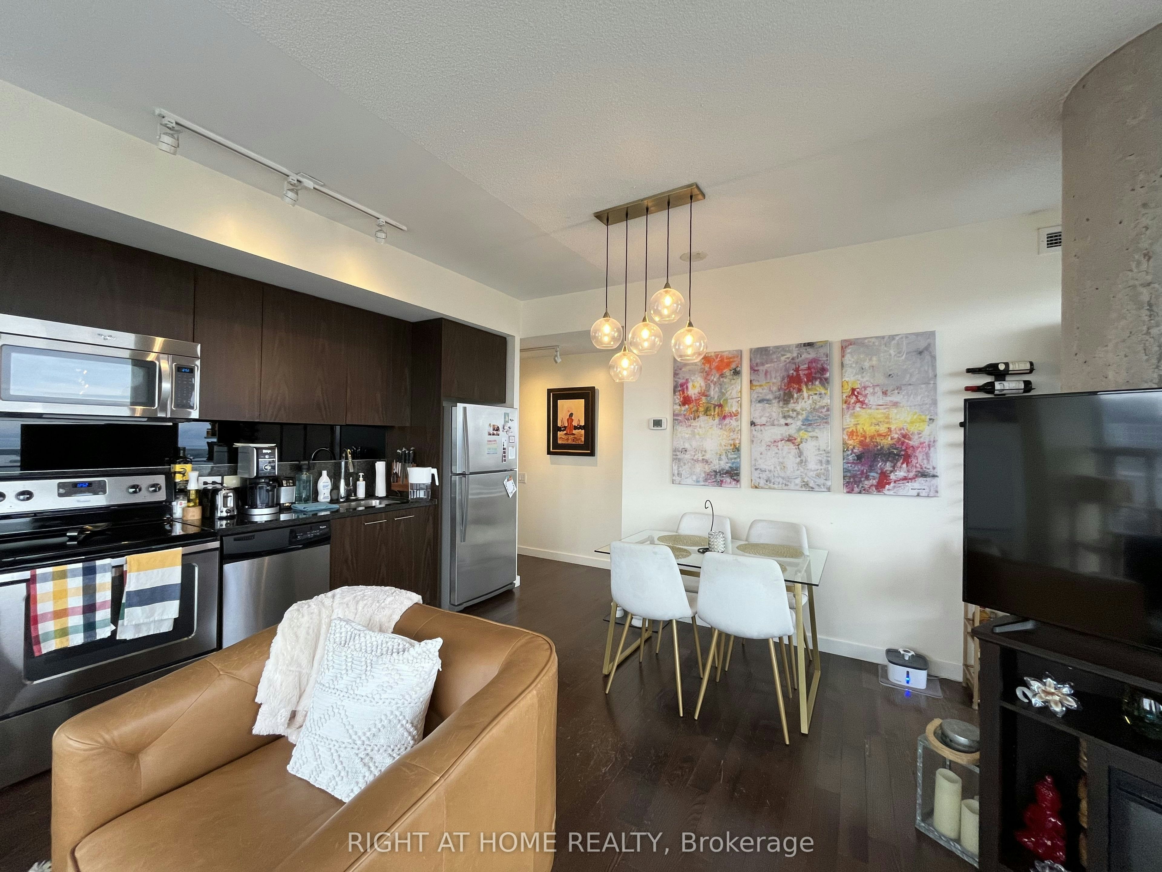 1708-70 Distillery Lane, Toronto, ON, M5A 0E3 - 8