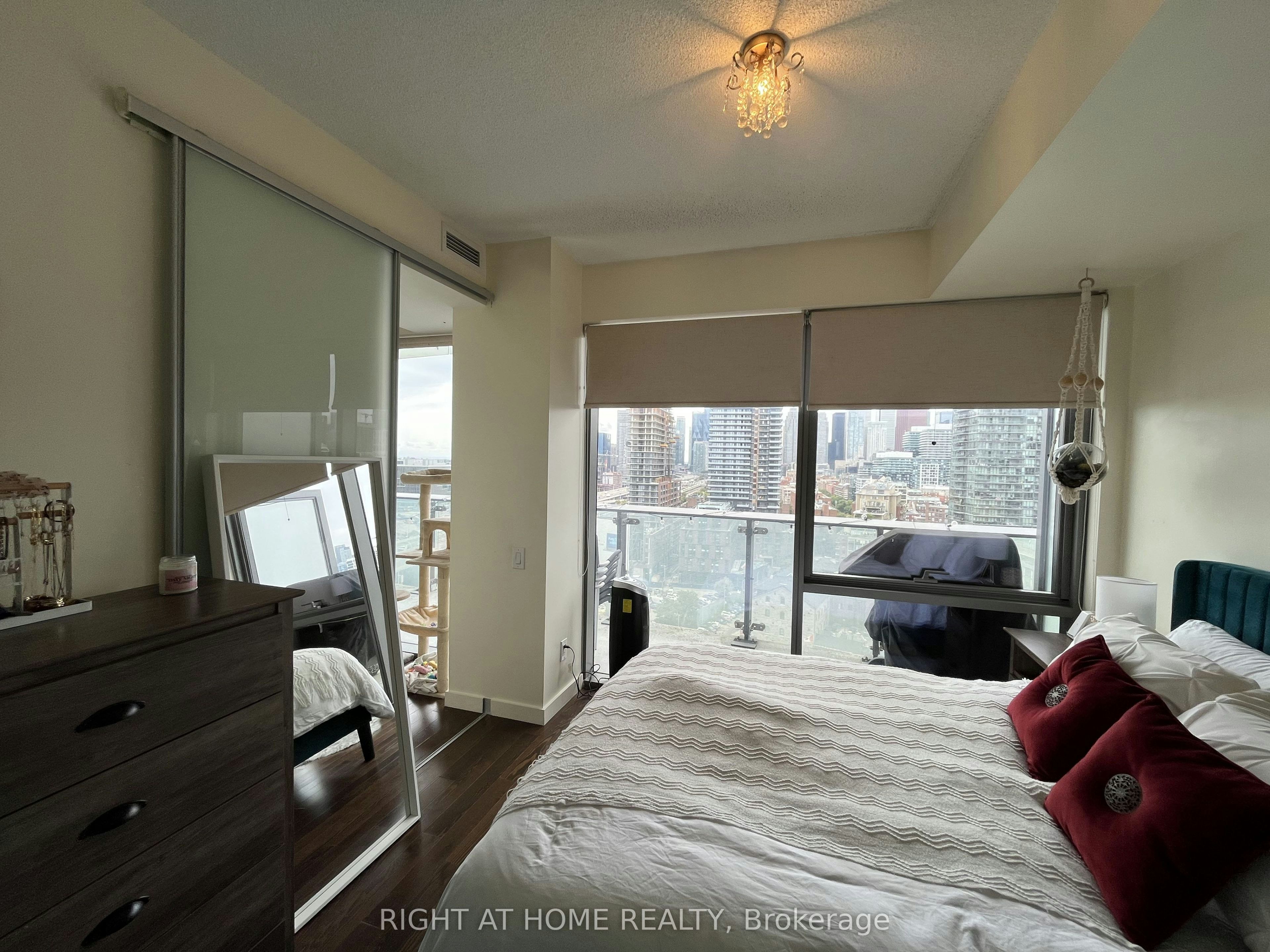 1708-70 Distillery Lane, Toronto, ON, M5A 0E3 - 11