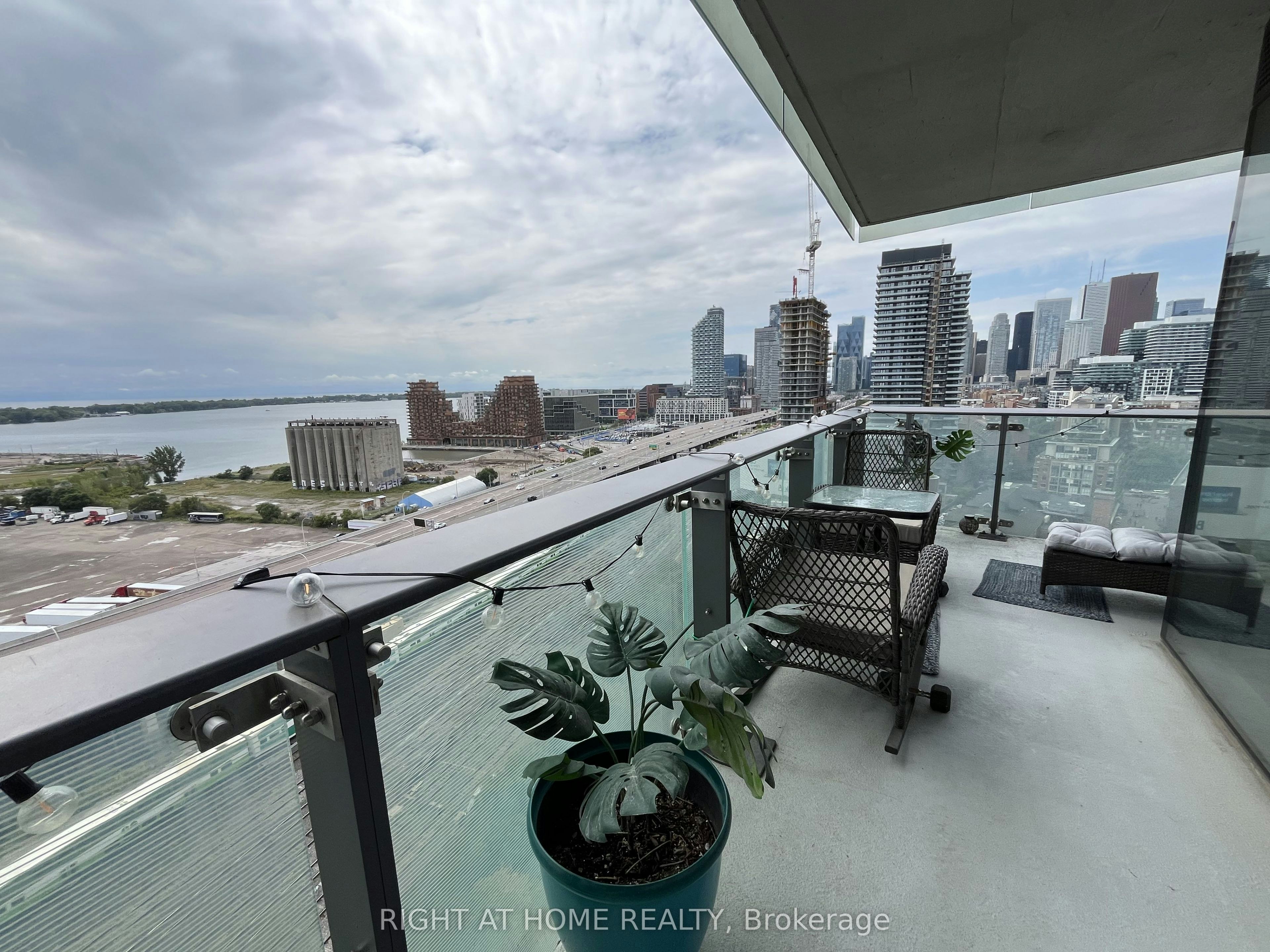 1708-70 Distillery Lane, Toronto, ON, M5A 0E3 - 20