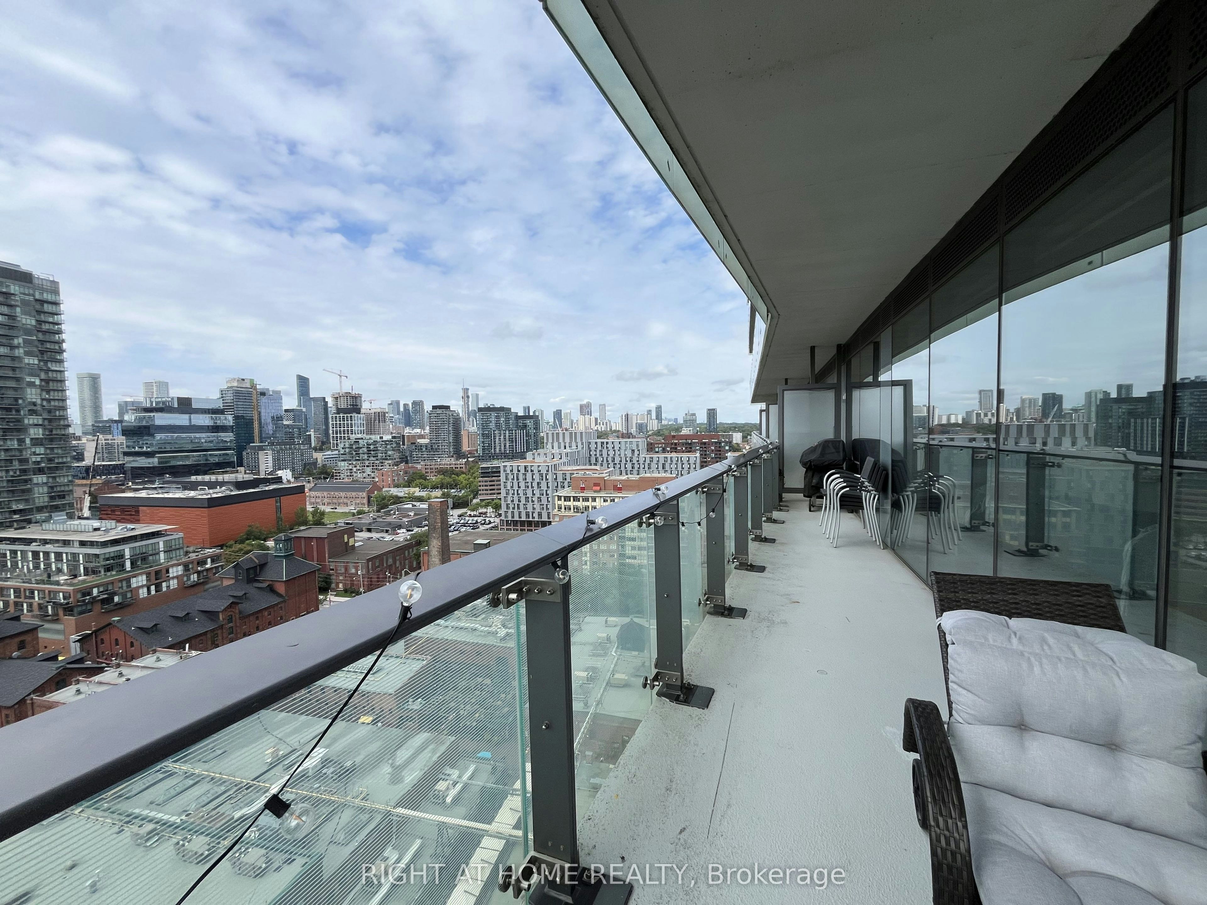 1708-70 Distillery Lane, Toronto, ON, M5A 0E3 - 15