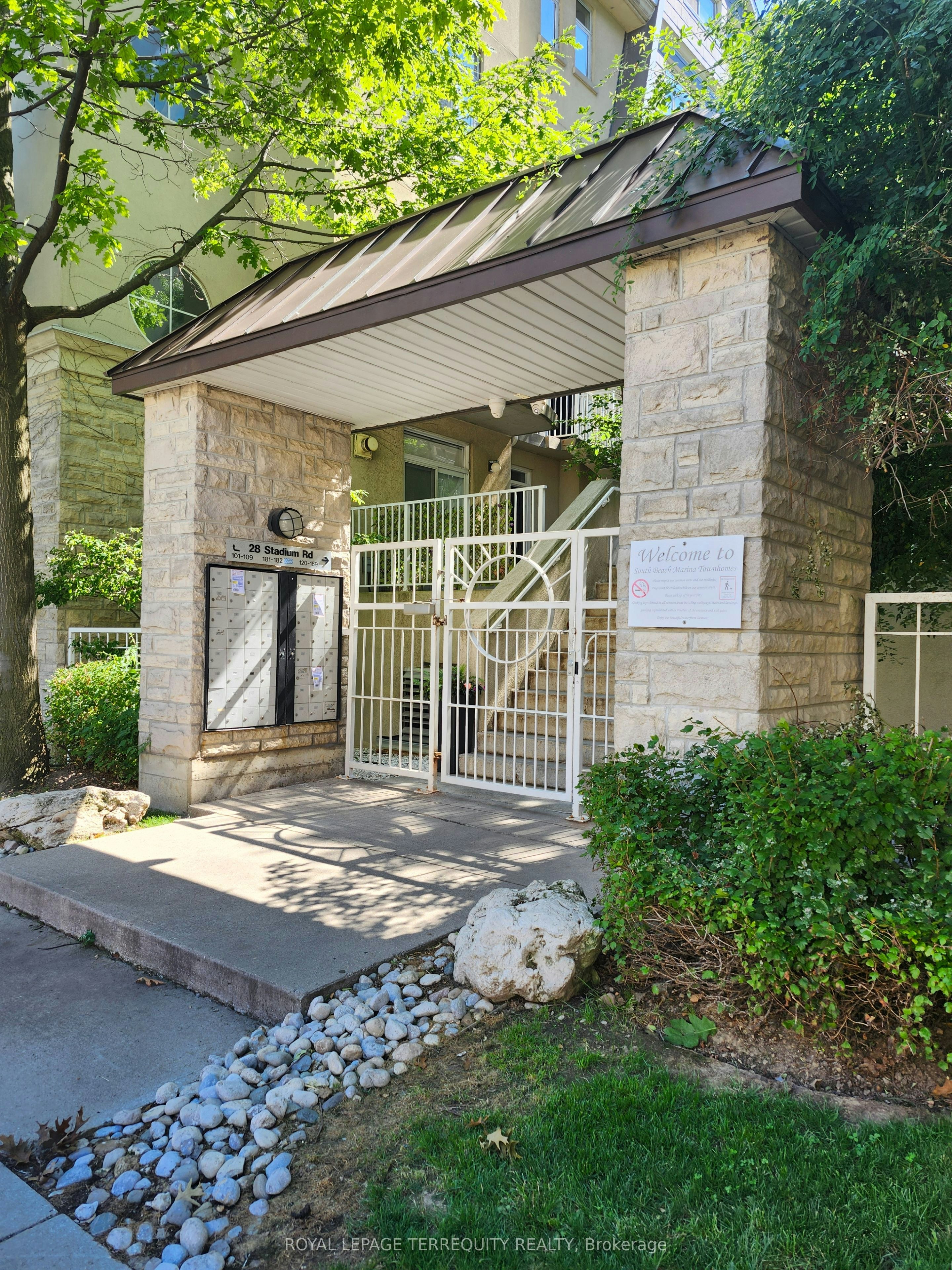 252-30 Stadium Road, Toronto, ON, M5V 3P4 - 18