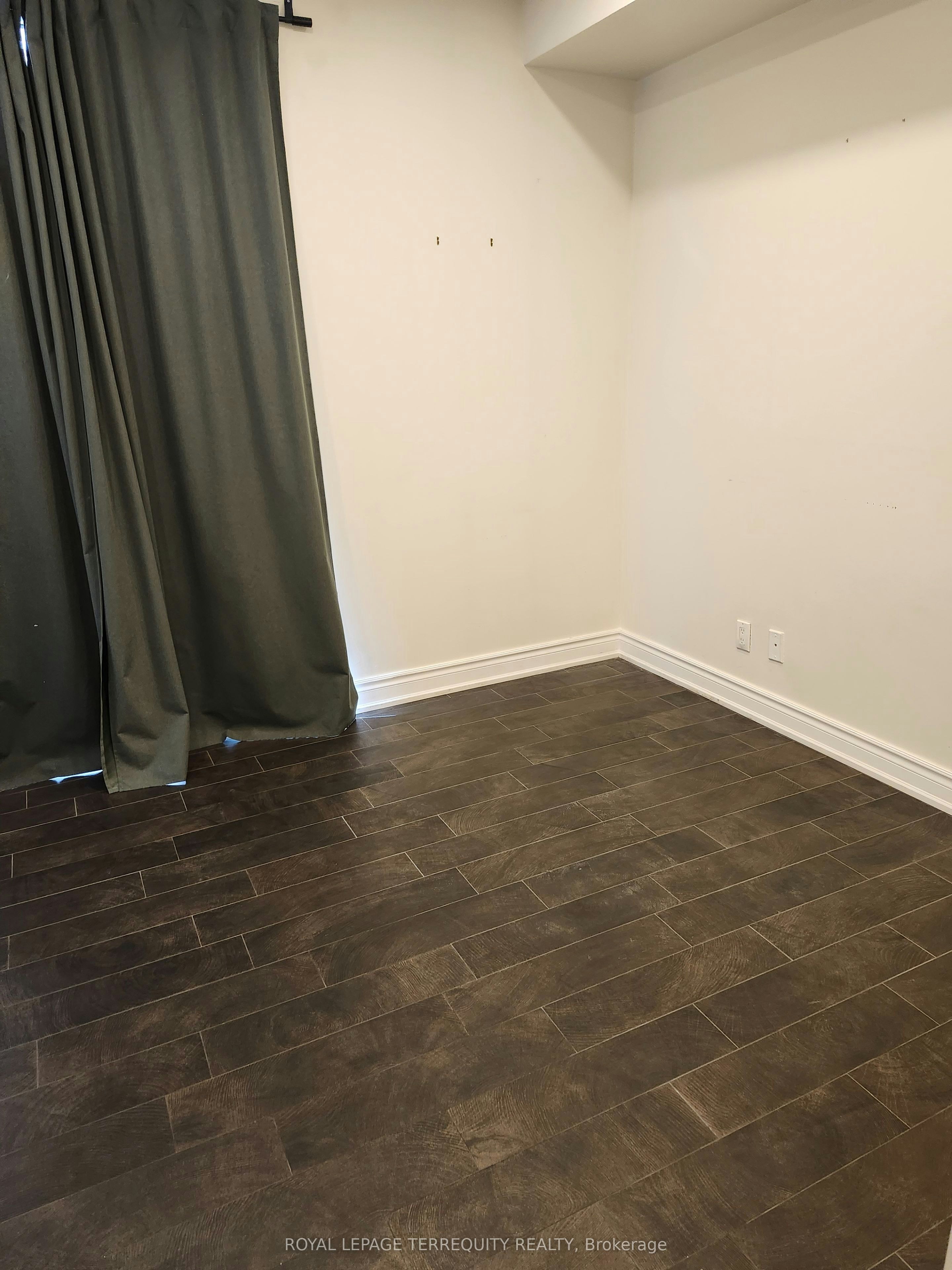 252-30 Stadium Road, Toronto, ON, M5V 3P4 - 10