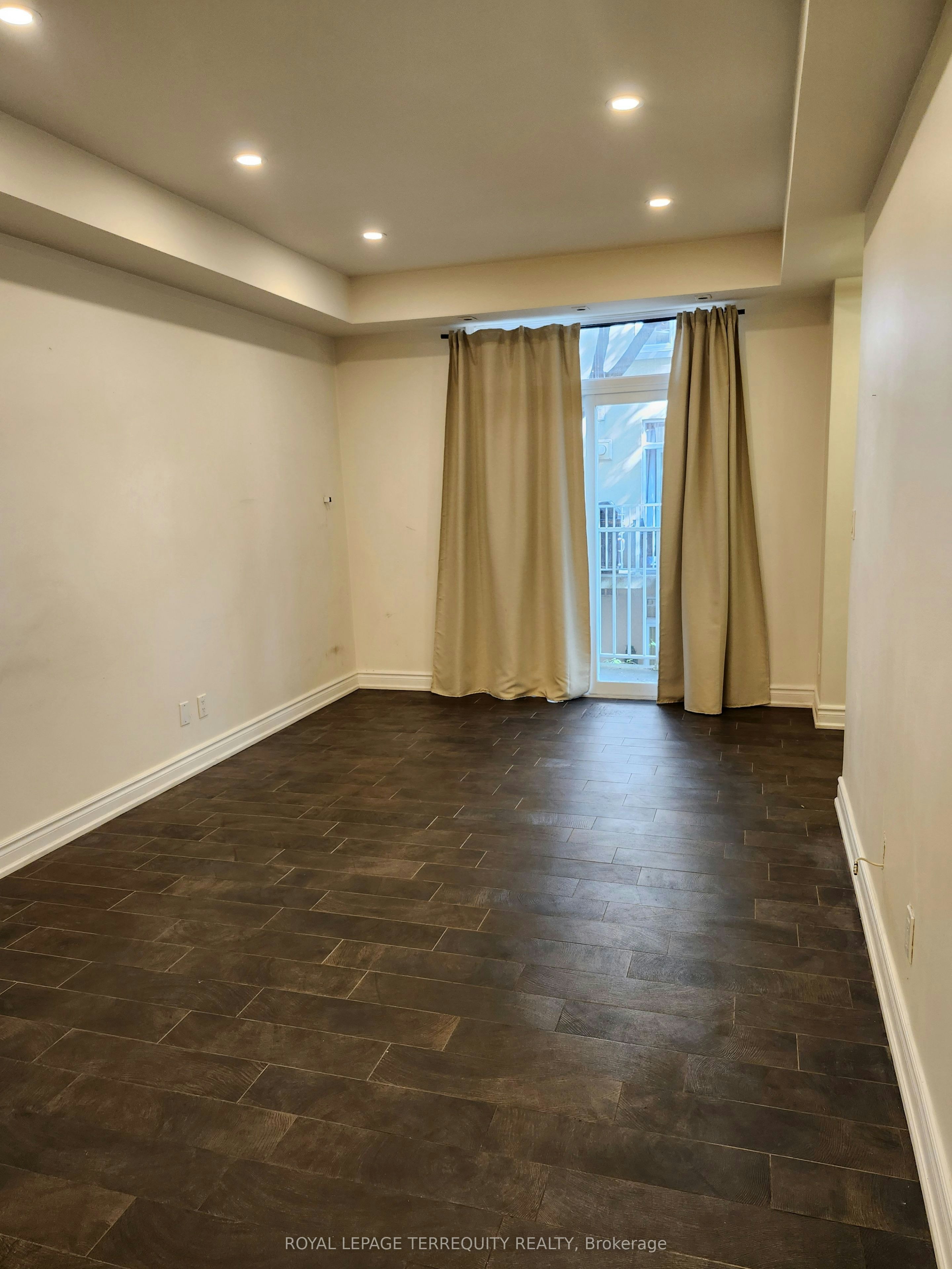 252-30 Stadium Road, Toronto, ON, M5V 3P4 - 13