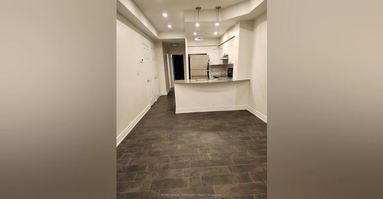 252-30 Stadium Road, Toronto, ON, M5V 3P4 - 3