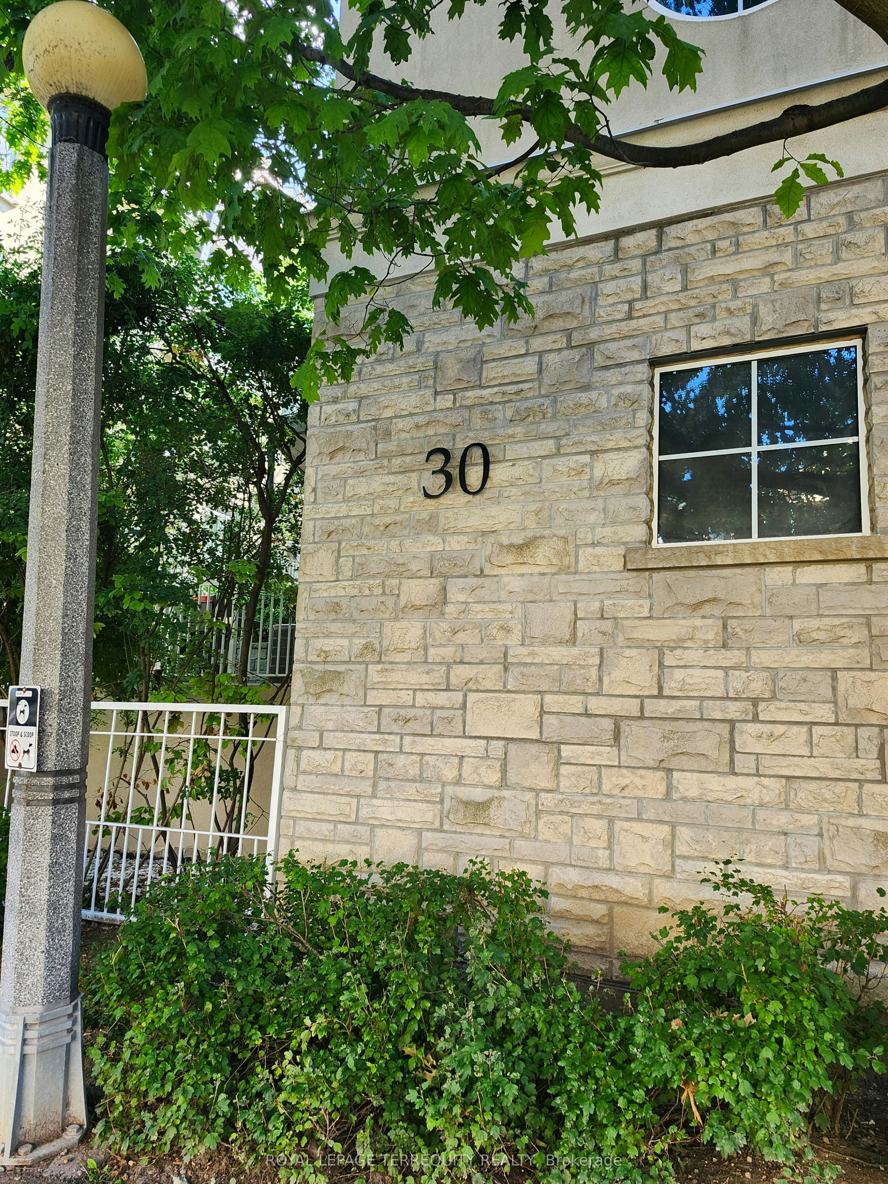 252-30 Stadium Road, Toronto, ON, M5V 3P4 - 19