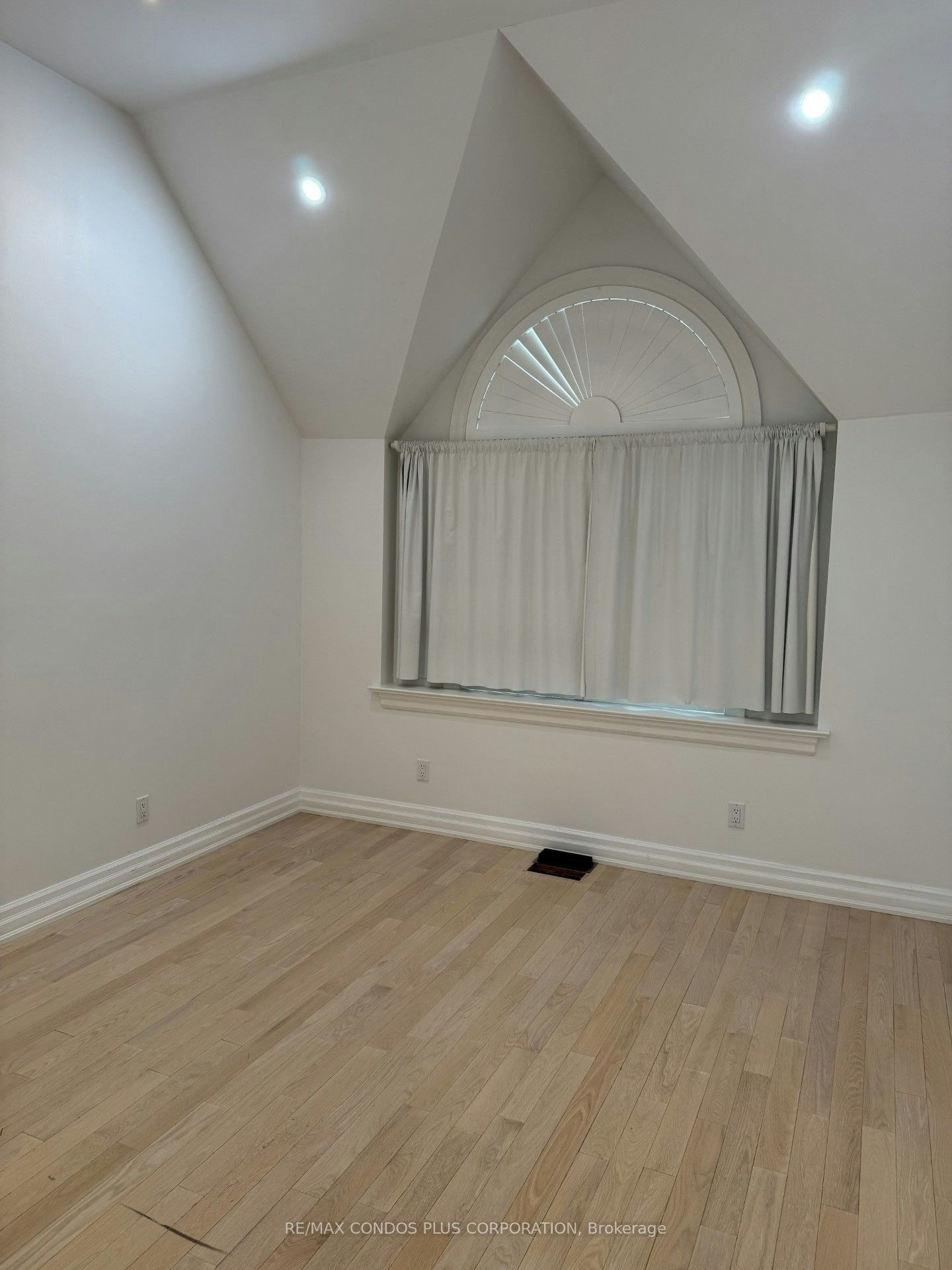 103 Pears Avenue, Toronto, ON, M5R 1S9 - 7