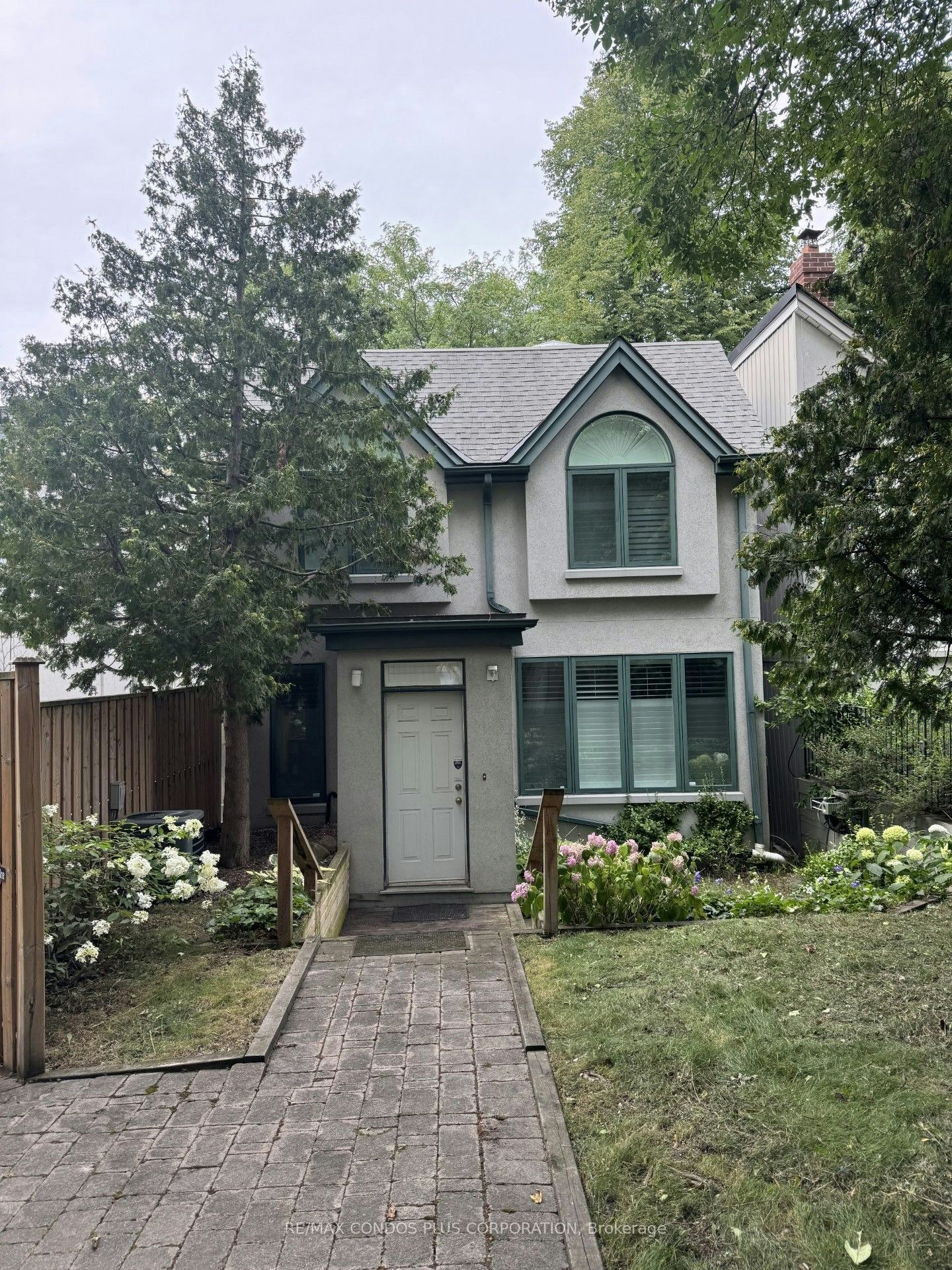 103 Pears Avenue, Toronto, ON, M5R 1S9