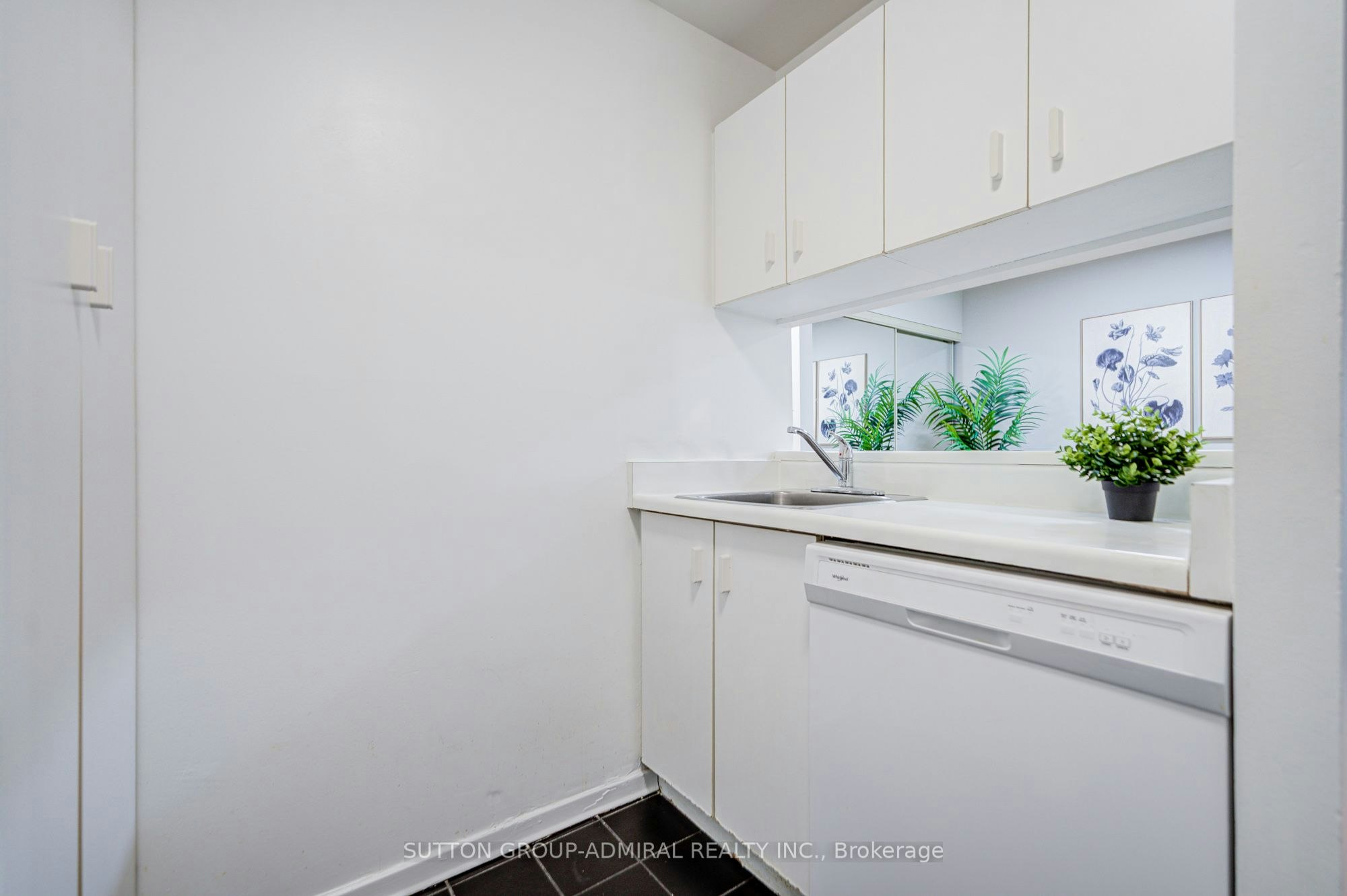 716-1055 Bay Street, Toronto, ON, M5S 3A3 - 13