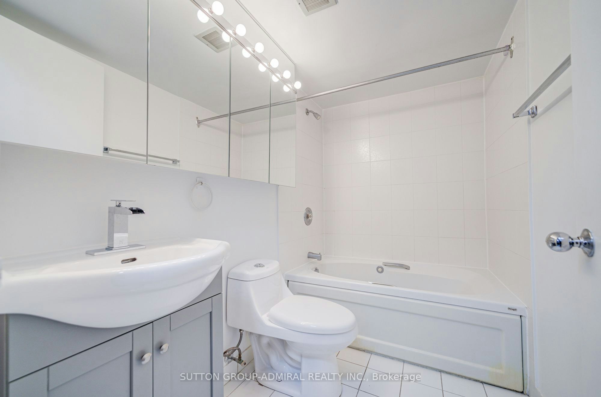 716-1055 Bay Street, Toronto, ON, M5S 3A3 - 25