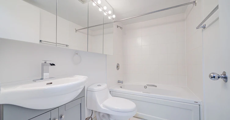 716-1055 Bay Street, Toronto, ON, M5S 3A3 - 25
