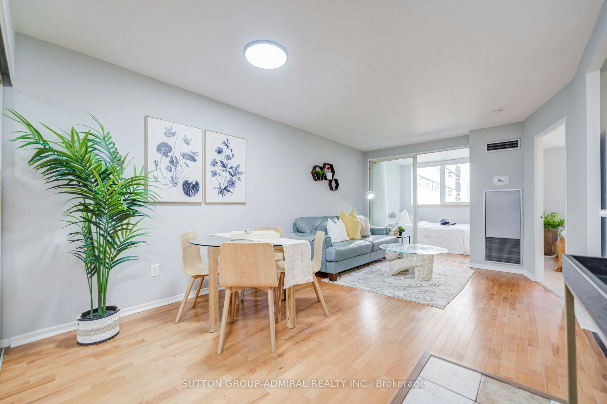 716-1055 Bay Street, Toronto, ON, M5S 3A3